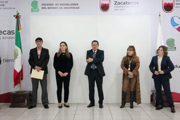 Capacitan a docentes del Cobaez en uso de Inteligencia Artificial para fortalecer la práctica educativa