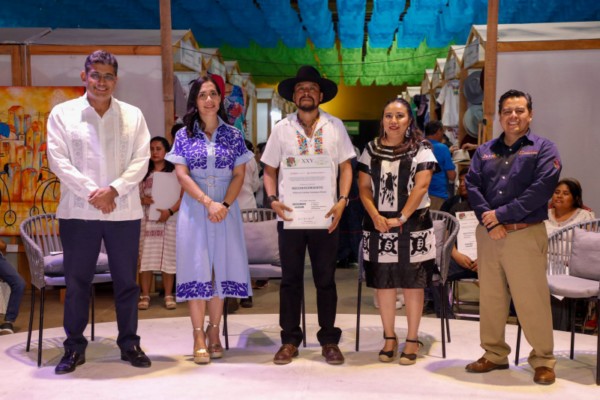 Reconoce Gobierno de Oaxaca a 51 artesanas y artesanos oaxaqueños en el XXV Premio Estatal de Arte Popular “Benito Juárez”
