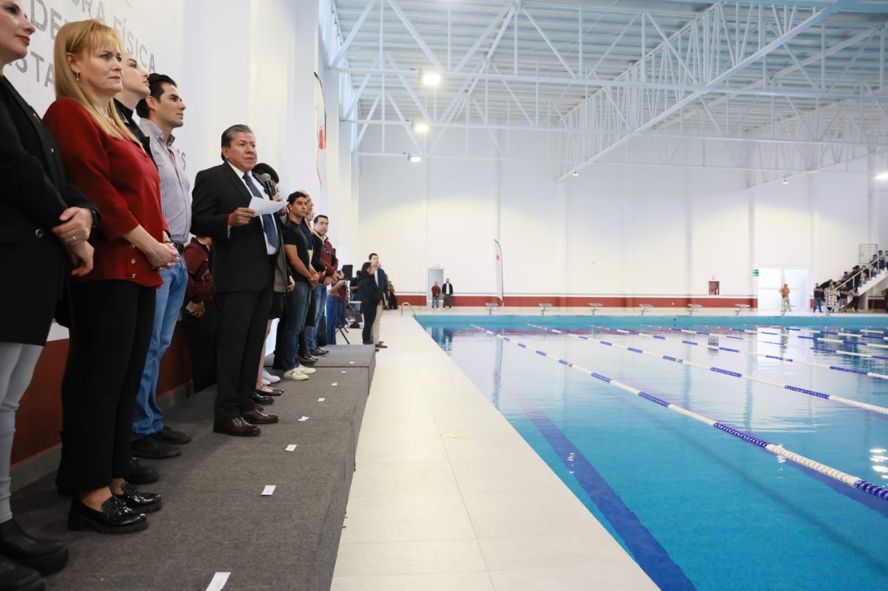 Reinaugura Gobnador David Monreal Alberca Olímpica y Pabellón de Gimnasia en Incufidezer