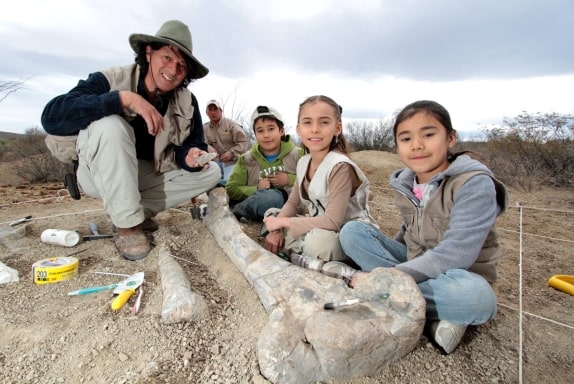 Vive la aventura del mundo de los dinosaurios en General Cepeda