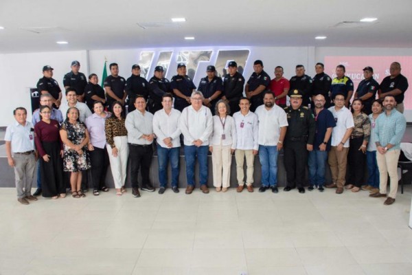 Policías municipales reciben capacitación para intervenir en crisis psicosocial