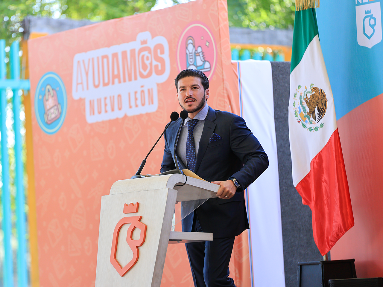 Entrega Gobernador kits escolares