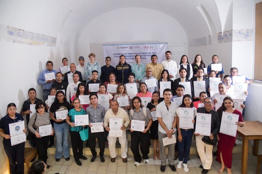 Entrega Sectur Oaxaca 123 distinciones de calidad a empresas turísticas