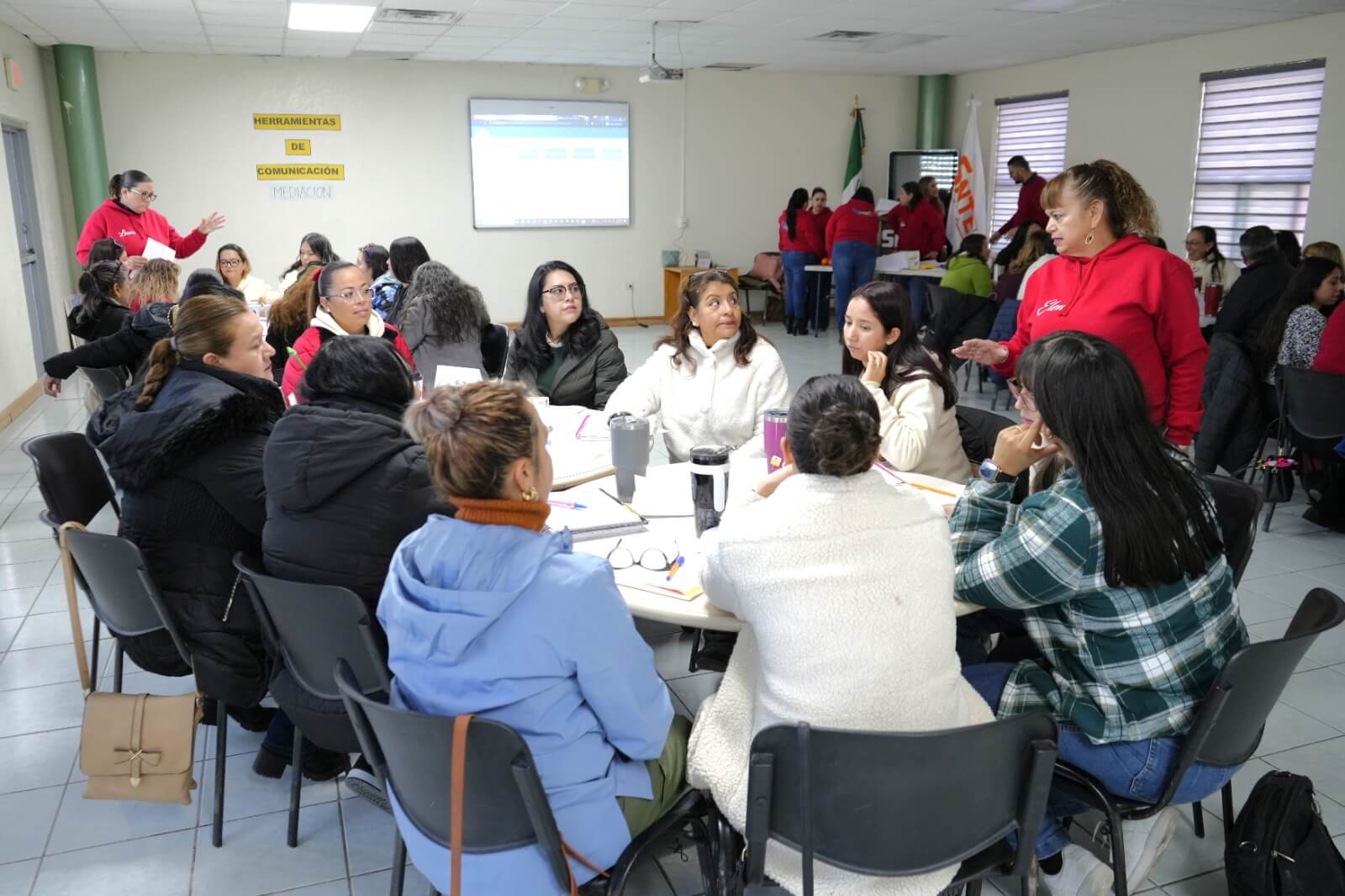 Capacitan a 300 docentes de Preescolar de Juárez sobre Medios Alternativos de Solución de Conflictos