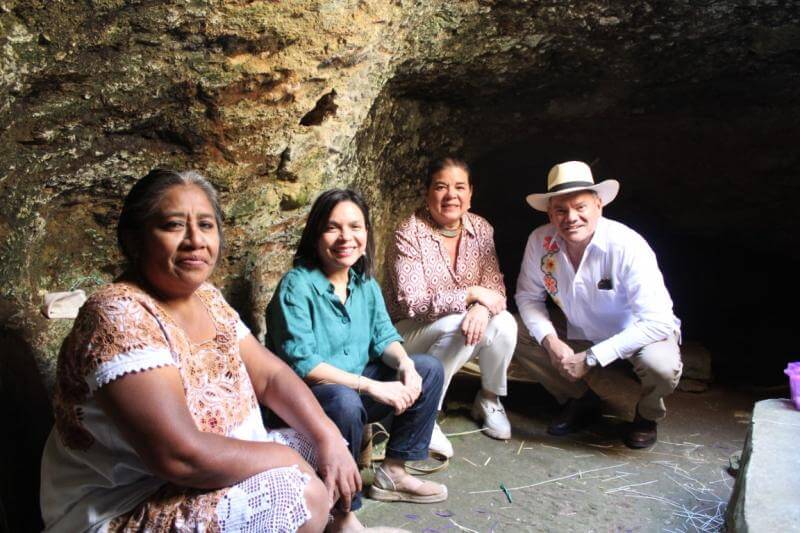 Gobierno Estatal y Federal impulsan el rescate del tejido de jipijapa y fortalecen el desarrollo artesanal en Halachó