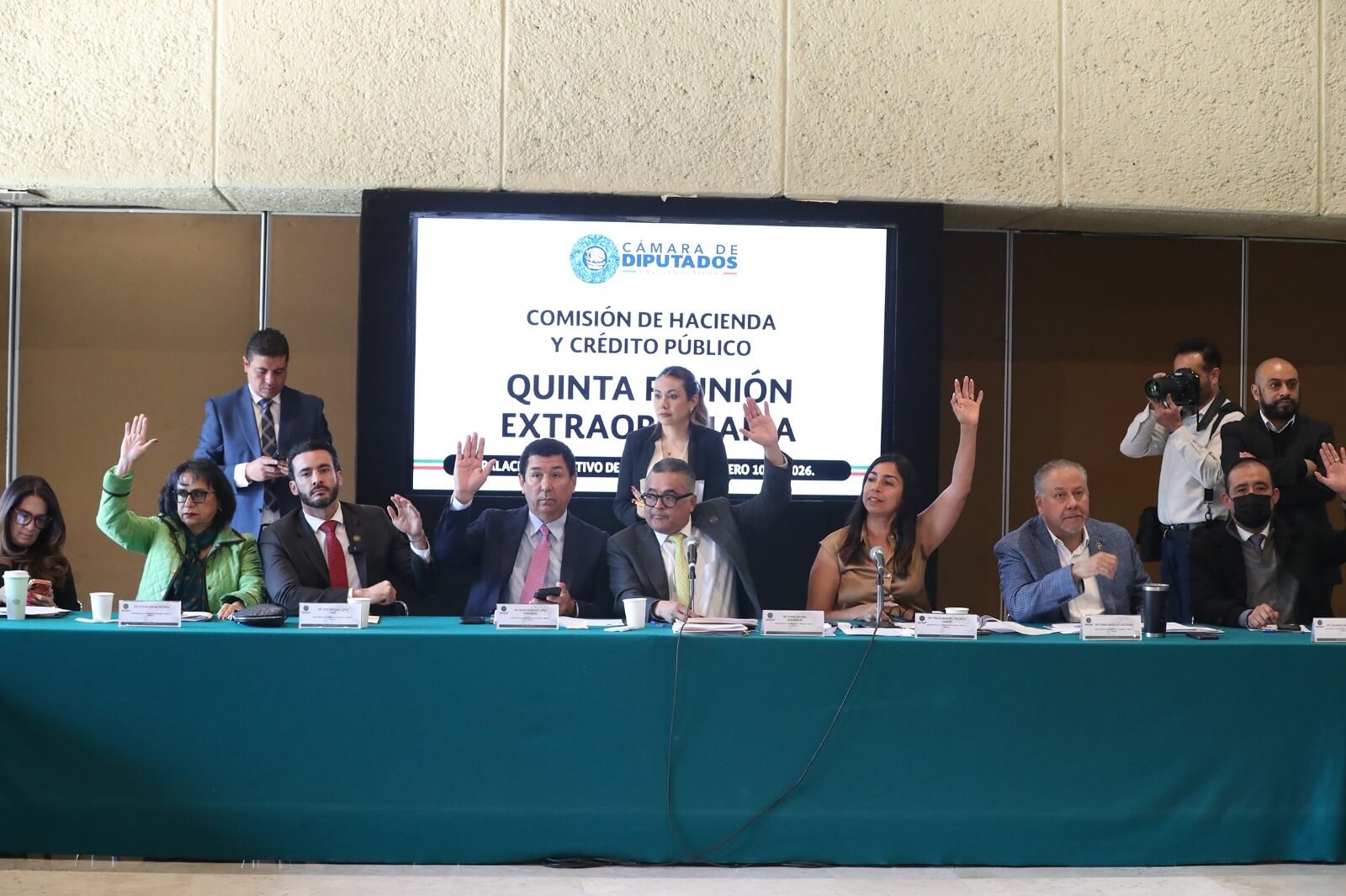 La Comisión de Hacienda aprobó las características de tres monedas conmemorativas de la Copa FIFA 2026