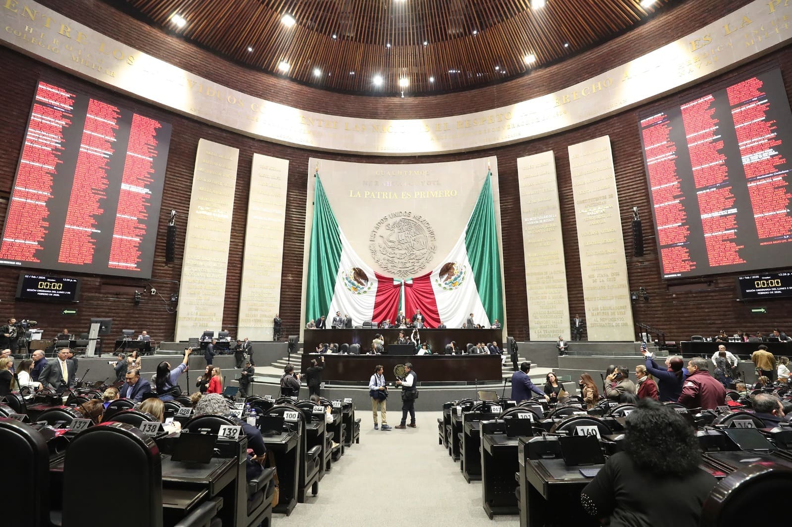 Mesa Directiva da trámite a comunicaciones de diputada, diputados, senadores, INE, INEGI e Instituto de la Mujer de Campeche
