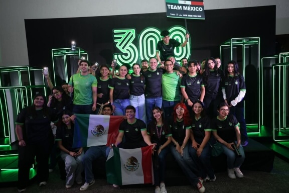 Celebran Manolo y líderes juveniles el Congreso 300 pa delante en la región Norte y Cinco Manantiales