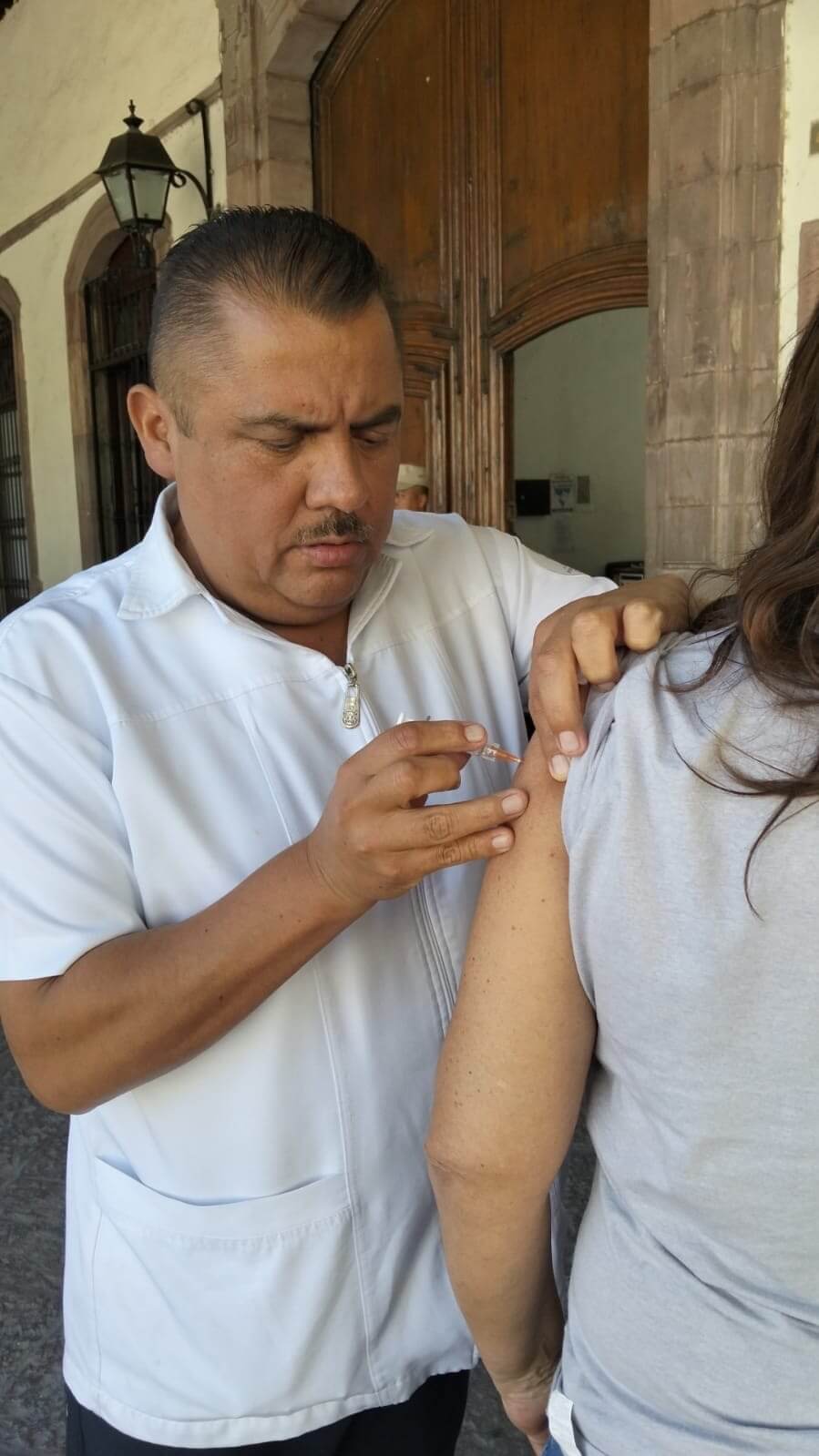 Fomenta SESA prevención y vacunación para combatir la influenza