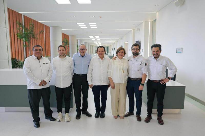Gobiernos de México y Yucatán refuerzan coordinación para mejorar acceso a la salud