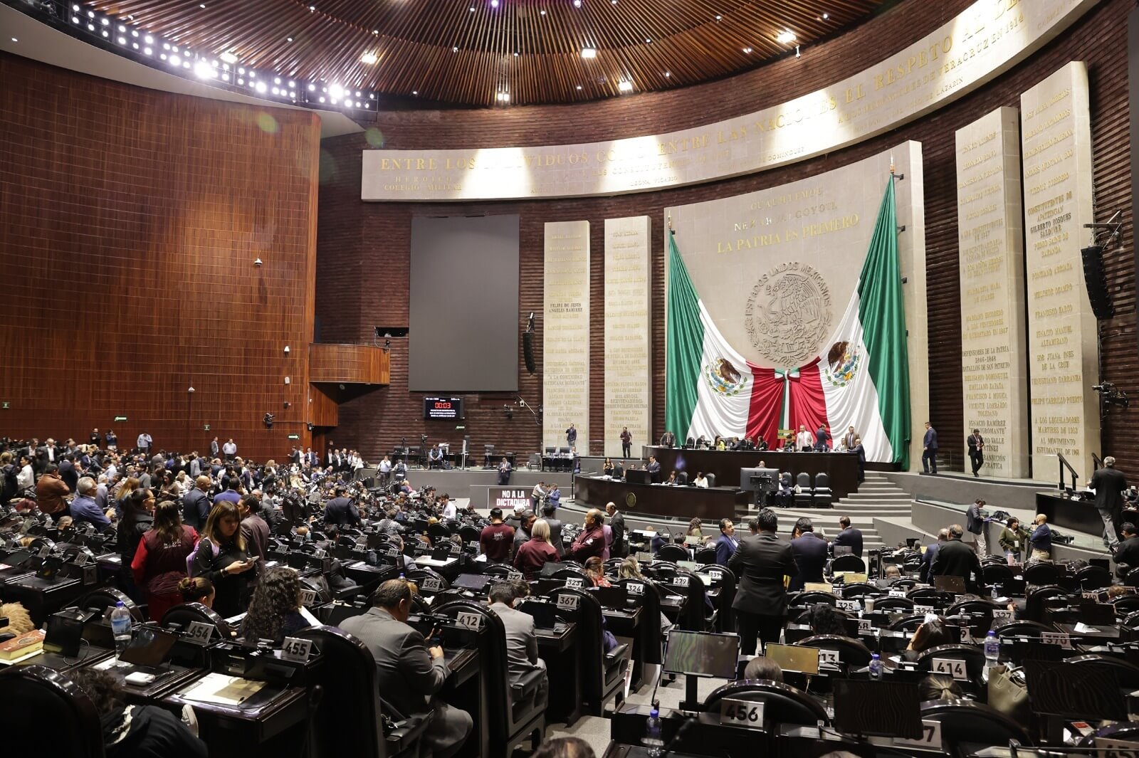 La Cámara de Diputados aprobó, en lo general y en lo particular, el dictamen del “Plan B” de la reforma electoral