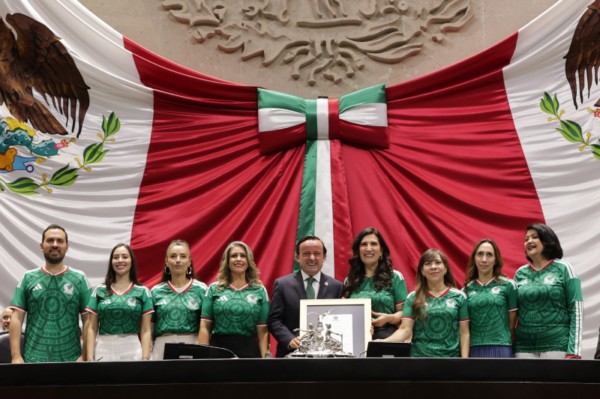 La Cámara de Diputados reconoce al presidente de la FMF por su labor en la organización de la Copa Mundial de la FIFA 2026