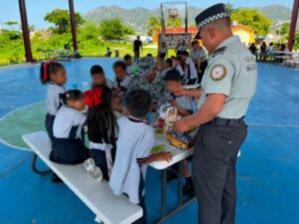Guardia Nacional fortalece la cultura cívica y la prevención entre estudiantes de Acapulco