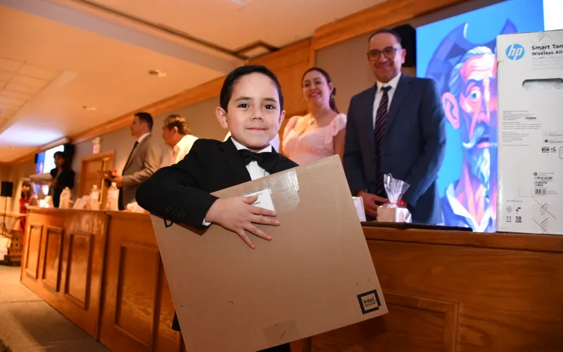 Premian a 133 ganadores del Concurso Estatal de Lectura “Don Quijote nos invita a Leer”