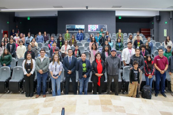 Con charla sobre agaves, arranca Gobierno de Zacatecas Clubes de Ciencia del Cozcyt