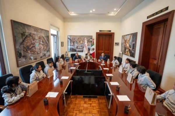 Gobernador Joaquín Díaz Mena lleva talento yucateco a la SEP: niñas y niños yucatecos se reúnen con Mario Delgado en CDMX