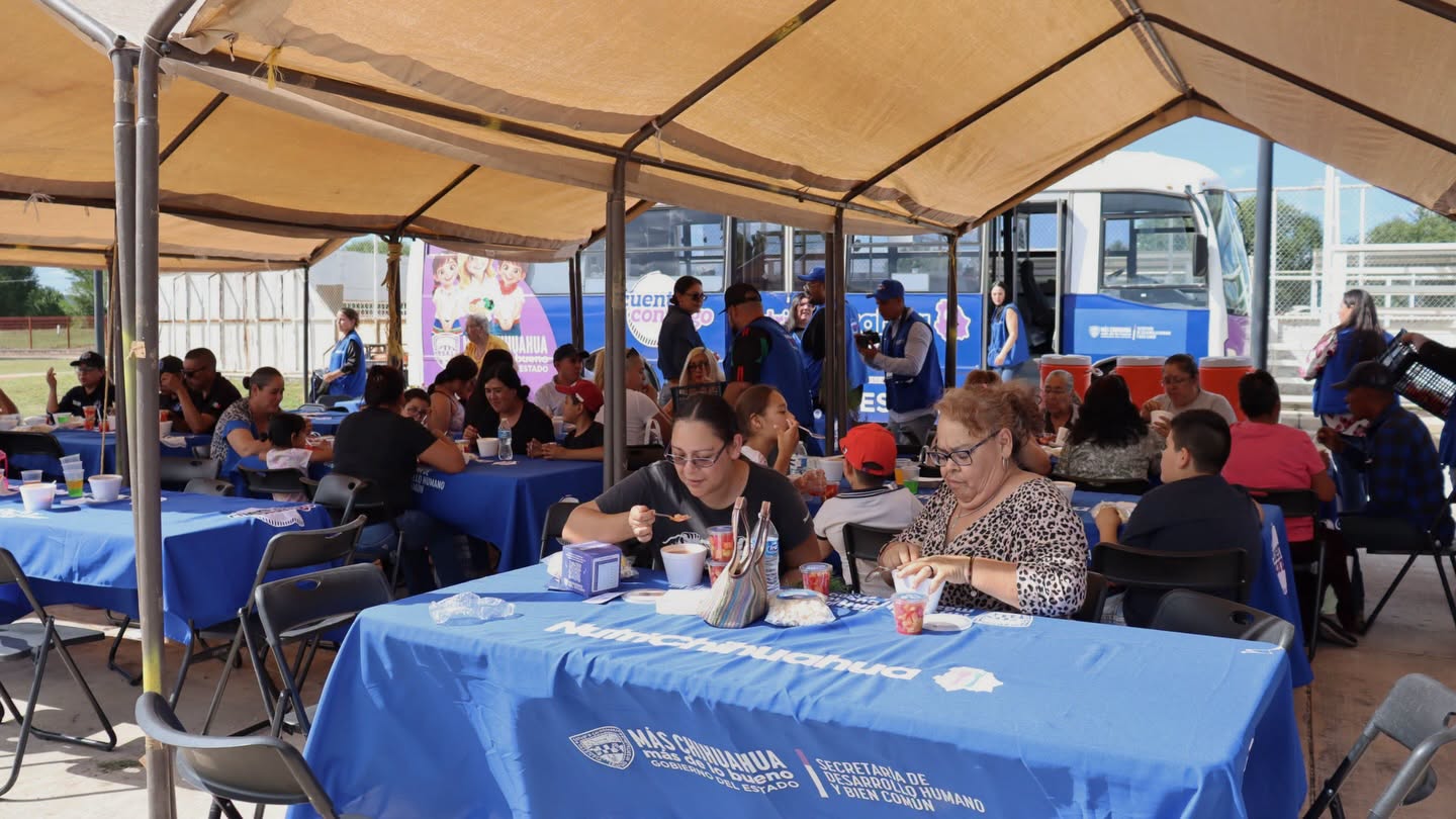 Entrega comedor móvil más de 500 platillos a familias en Temósachic