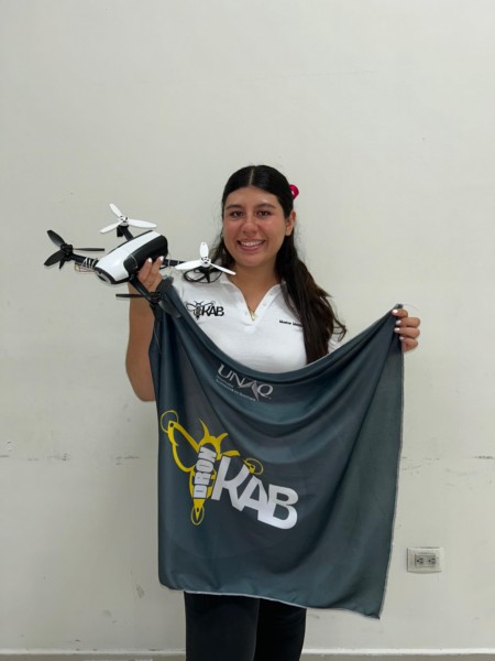 Estudiante de la UNAQ obtiene la Presea Nacional al Mérito de las Universitarias STEM 2026