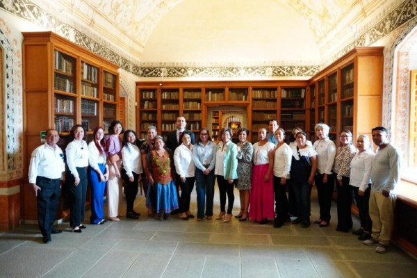 Gobierno de Oaxaca y organismos internacionales refuerzan medicina tradicional en favor de las mujeres