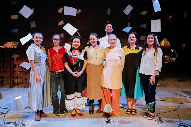 Compañía Nacional de Teatro recibe ovación de pie con «Prendida de las lámparas» en el Teatro Armando Manzanero