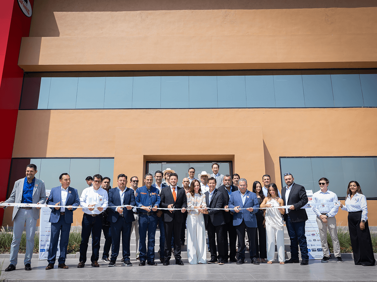 Inaugura Samuel planta de procesamiento de ganado; NL número uno en el manejo de productos cárnicos