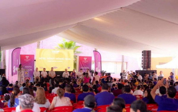 DIF Yucatán entrega 10 millones de pesos al Teletón para fortalecer la atención del autismo