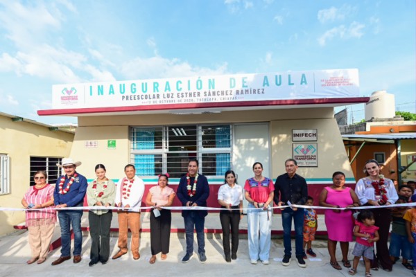 Eduardo Ramírez inaugura Centro LIBRE y entrega espacios educativos y apoyos agropecuarios en Totolapa