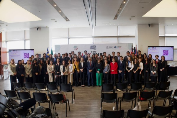 Lleva Querétaro al Senado discusión nacional sobre protección de la niñez en entornos digitales