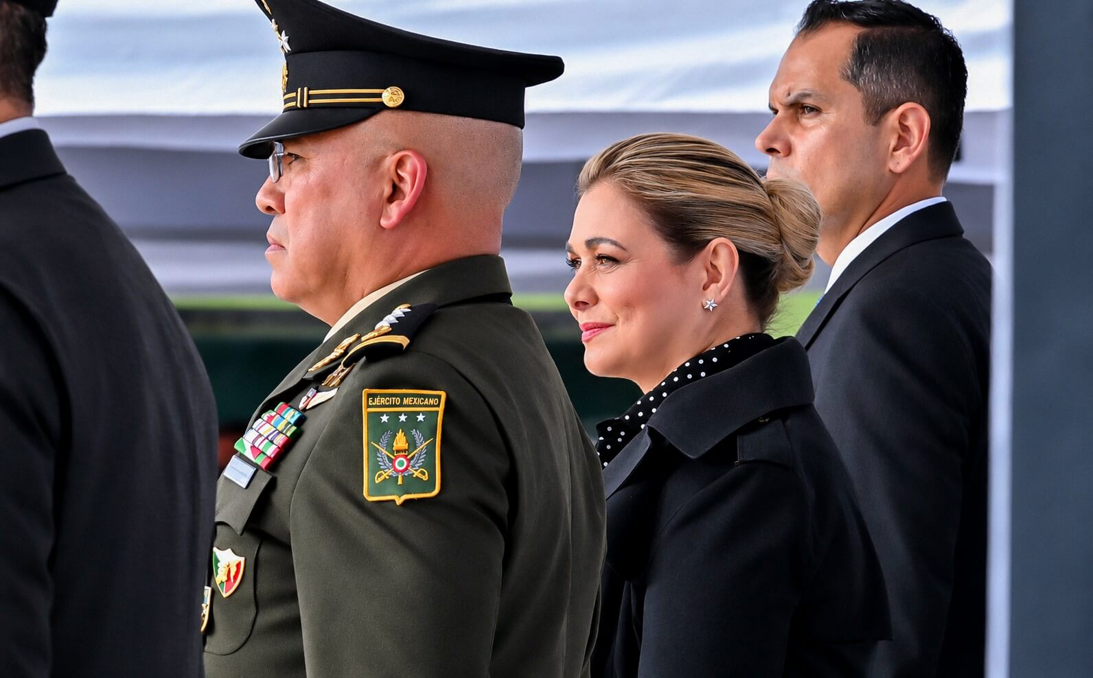 Maru Campos acude a la toma de protesta de Miguel Ángel Aguirre como Comandante de la XI Región Militar