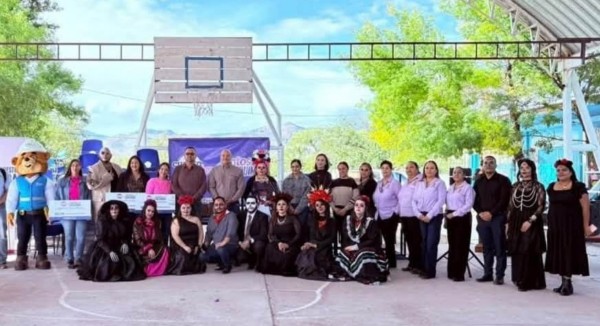Invierte Estado más de un millón de pesos en equipamiento y mobiliario para escuelas de la región Paquimé