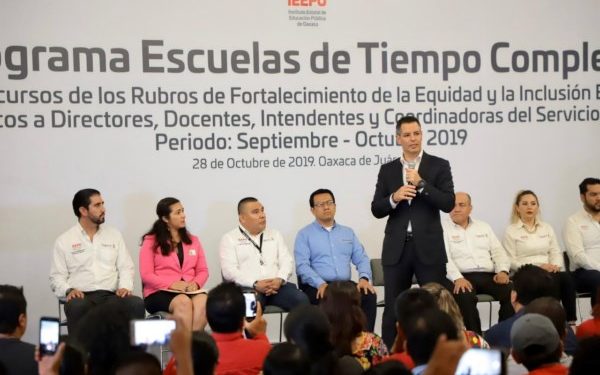 Gobierno de Oaxaca hace un gran equipo para crear los cimientos de una mejor sociedad,