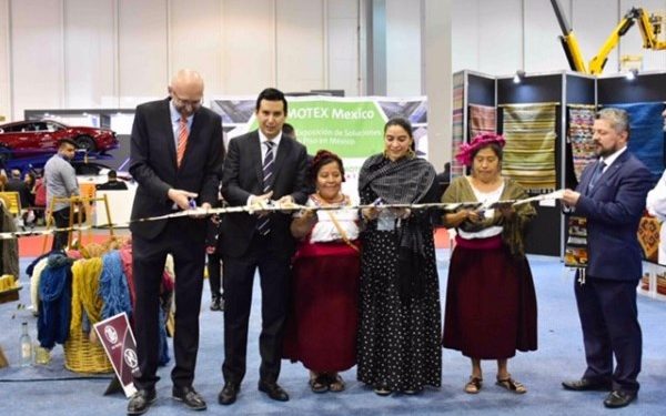 Teotitlán del Valle y Turquía exponen sus creaciones textiles.