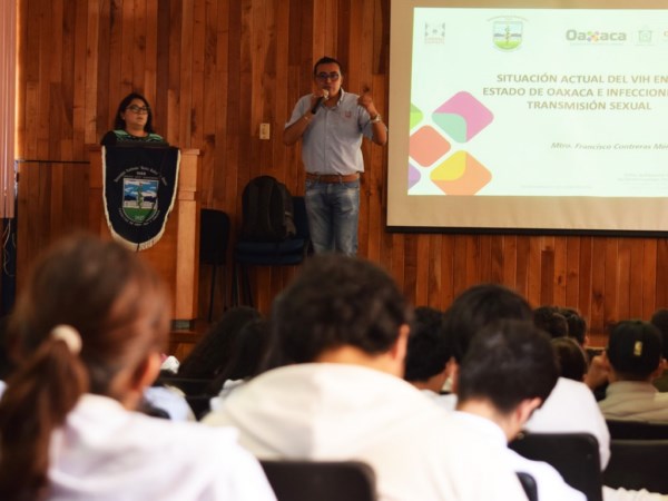 mayor número de casos de VIH osilan entre los 15 y 45 años