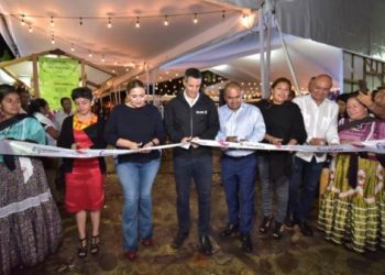 Inaugura Alejandro Murat Feria del Pan y Chocolate en Santa Lucía del Camino