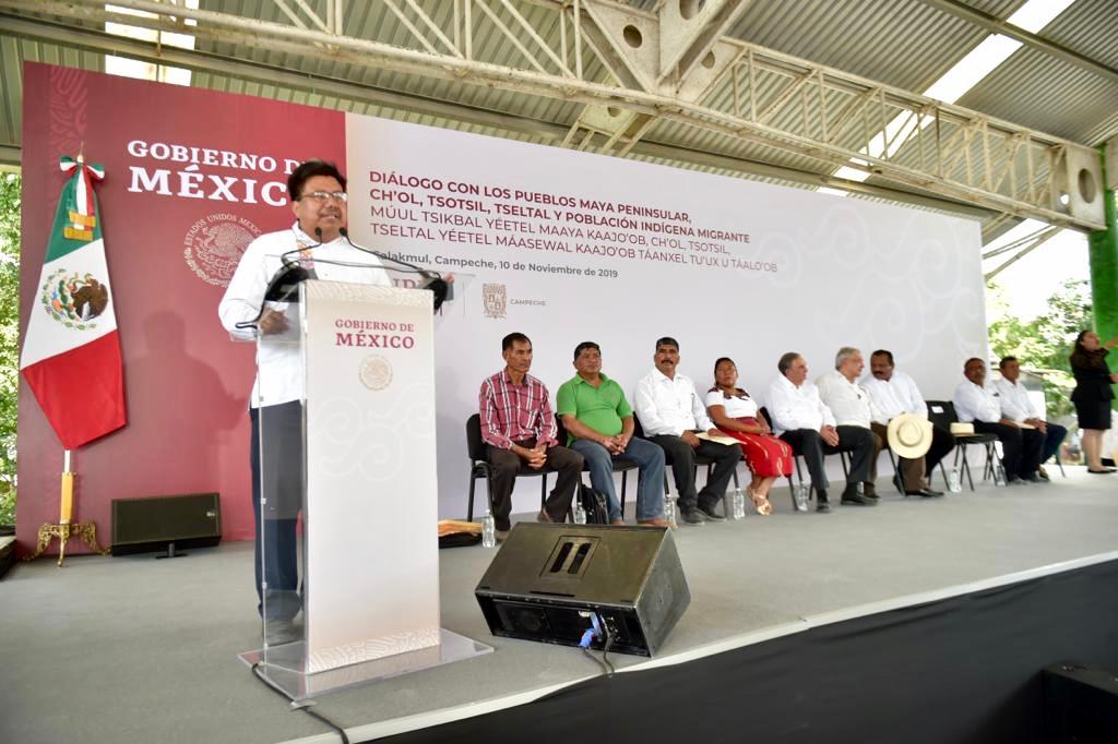 “como decía Juárez: nada por la fuerza. Todo por la razón y el derecho”.