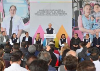 salida a cuatro unidades para el servicio de Transporte Rosa de la Línea del Mexibús 3.
