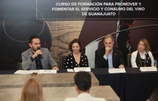 Curso de Formación para Promover y Fomentar el Servicio y Consumo del Vino de Guanajuato.