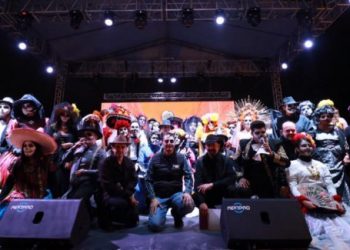 Más de 23 mil personas se dieron cita en la Macroplaza para disfrutar una noche llena de tradiciones