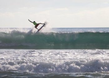primeros lugares de tabla corta y tabla larga de los Juegos Nacionales de Surf