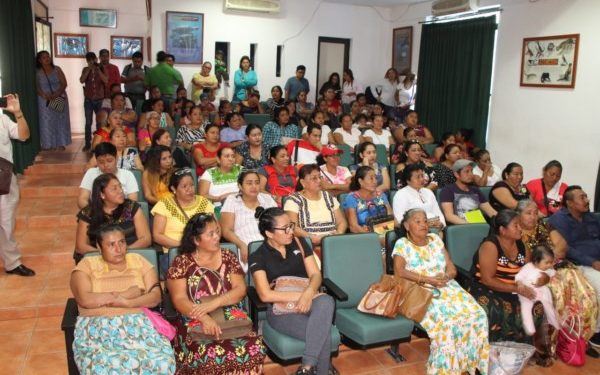 Inaugura Sedesoh en Juchitán, el curso de la Estrategia  Rompiendo Estereotipos “Yo Construyo”