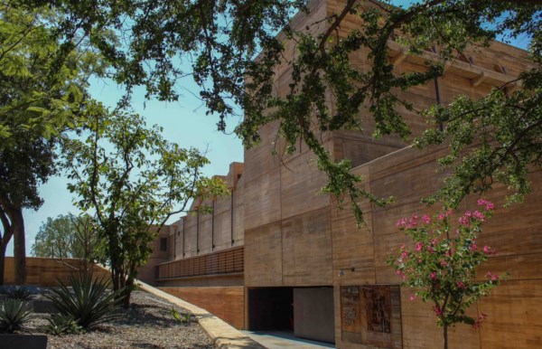 conocer en persona la memoria histórica de la entidad.