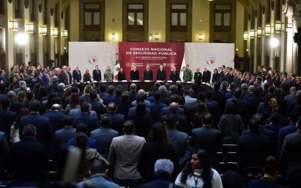 Seguiremos trabajando de común acuerdo con gobernadores en materia de seguridad. AMLO