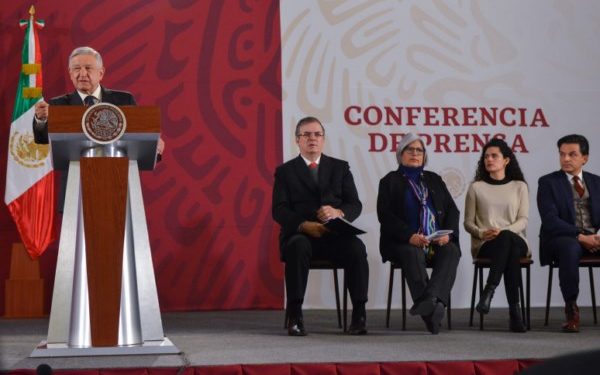 Presidente llama a empresarios a cumplir la ley y respetar derechos de los trabajadores