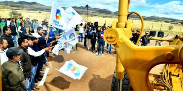 el banderazo de arranque a diversas obras de infraestructura social en San Francisco de Borja
