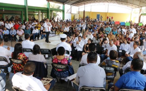 Arropan pueblos del Istmo a Pável Meléndez en su Primer Informe Legislativo