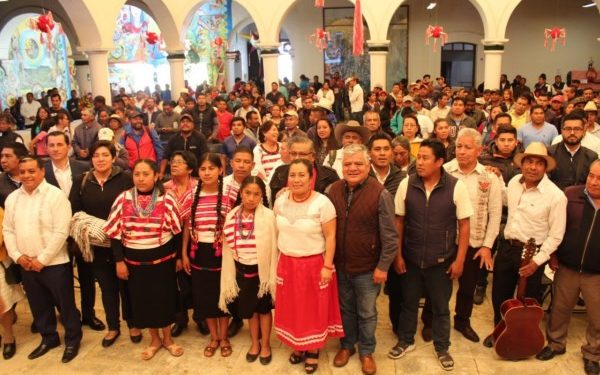 En la Mixteca, informa diputada Arcelia López sobre su trabajo legislativo