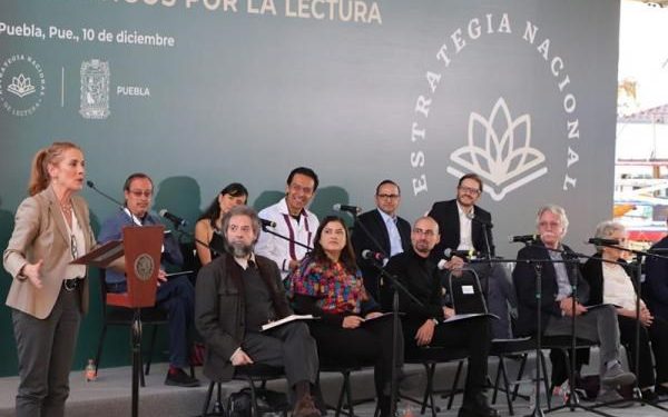 Encabeza Beatriz Gutiérrez Müller, cuarto Fandango por la Lectura en Puebla