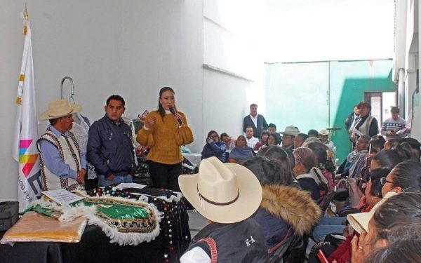 Entrega GEM instrumentos y vestuario para proyectos culturales indígenas