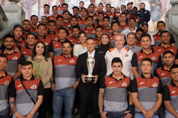 • El gobernador Alejandro Murat Hinojosa recibió la visita del equipo campeón del Torneo Apertura 2019 del Ascenso MX
