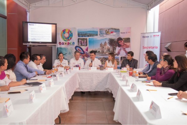 se desarrolló con la participación del Colegio Nacional de Licenciados en Turismo, Hotelería y Gastronomía de Oaxaca;